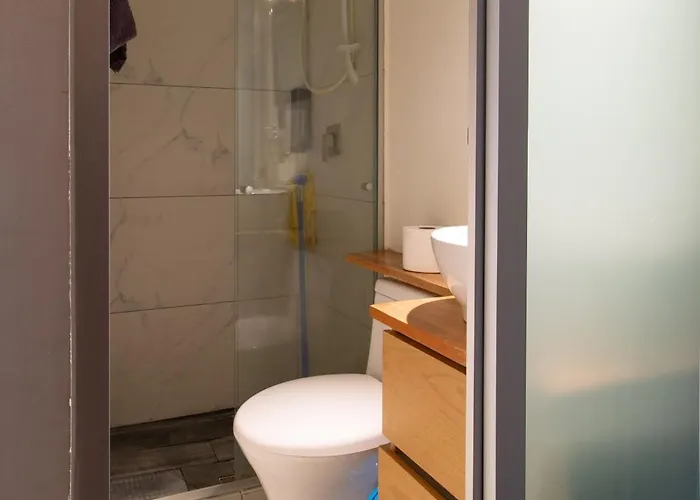 Encantador Estudio Privado Con Bano Y Kitchenette *